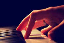 爱游戏：回归德甲？桑乔身边人士称他厌倦了在英超踢球 药厂多特或接盘.